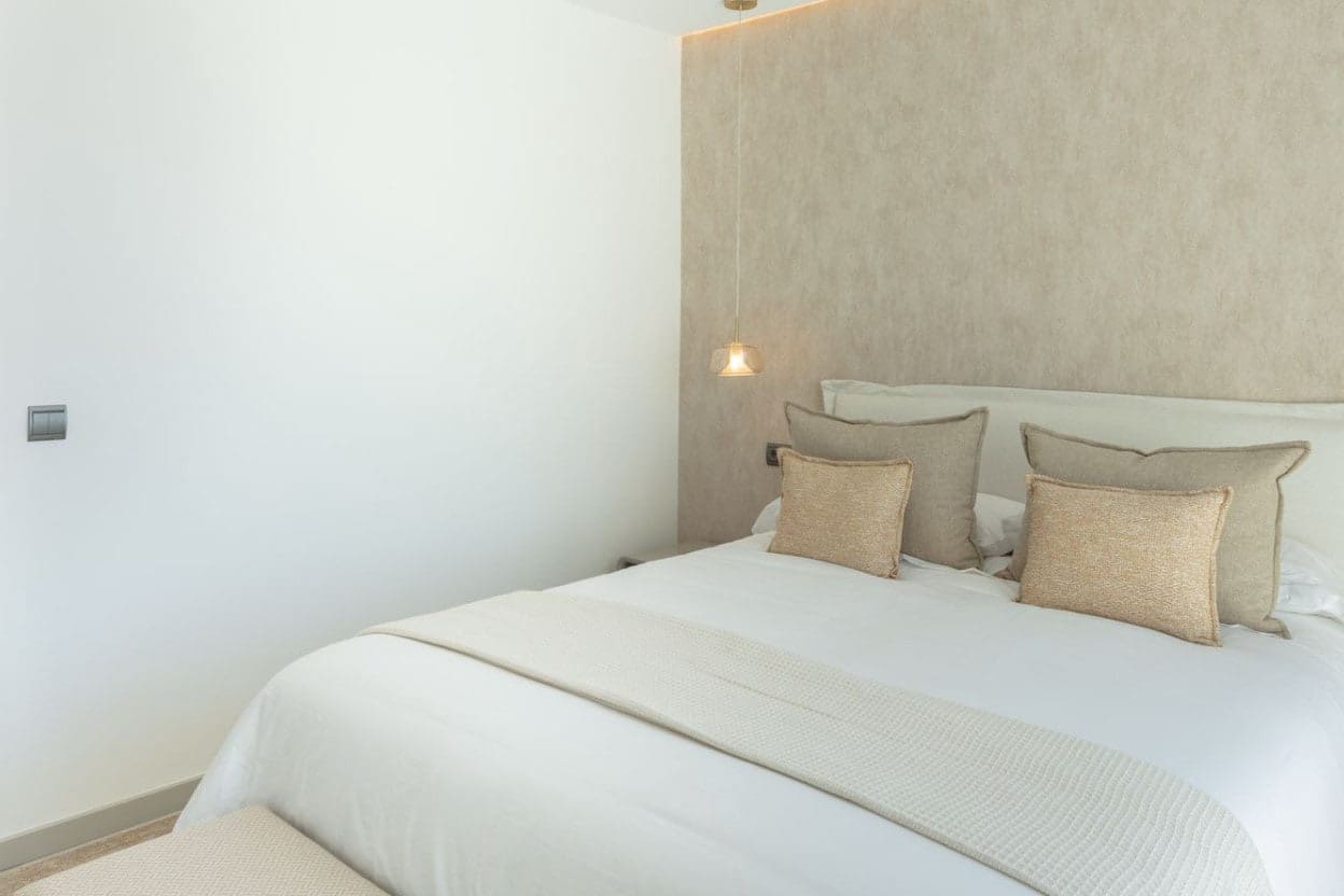 3 bedroom Penthouse for sale in Marbella with pool garage - € 2,195,000 (Ref: 10066362)
