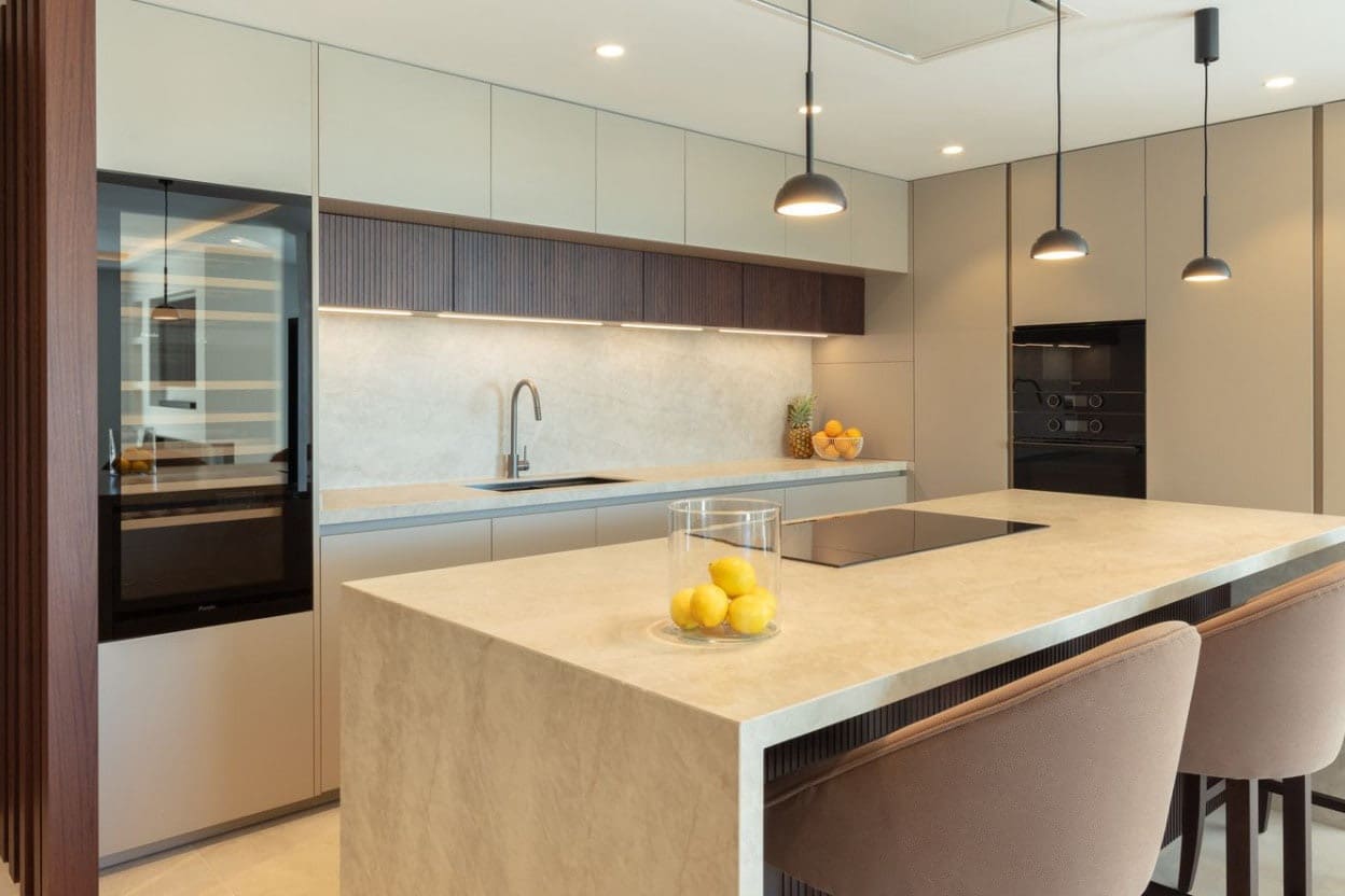3 bedroom Penthouse for sale in Marbella with pool garage - € 2,195,000 (Ref: 10066362)