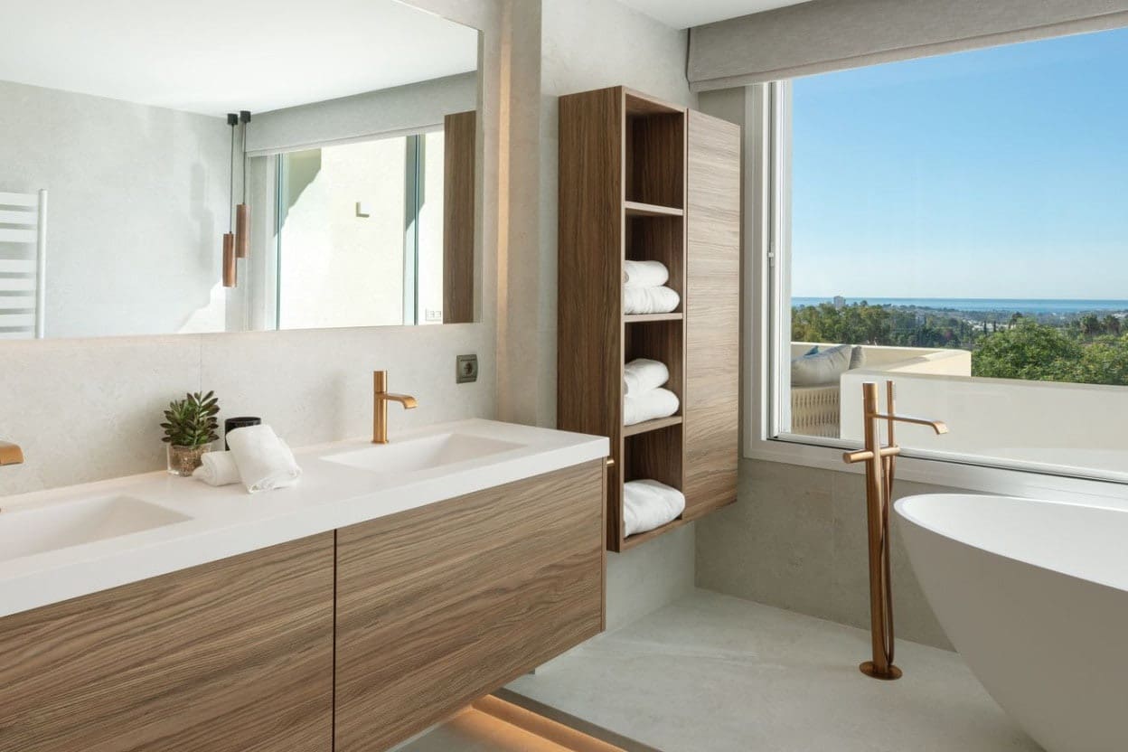 3 bedroom Penthouse for sale in Marbella with pool garage - € 2,195,000 (Ref: 10066362)