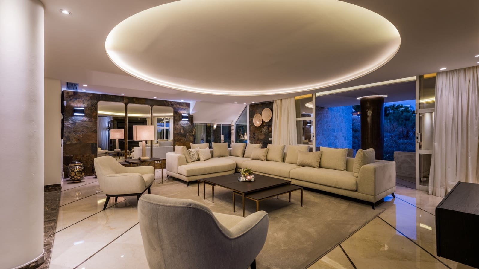 5 Zimmer Villa zu verkaufen in Marbella mit Pool Garage - 3.995.000 € (Ref: 10066363)