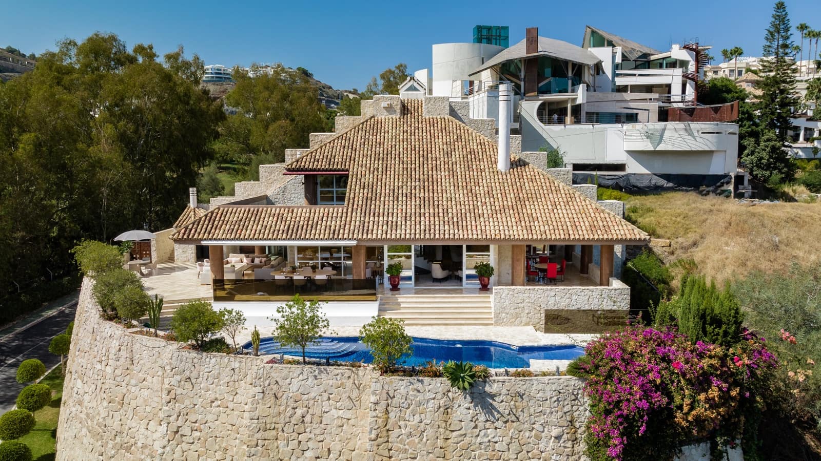 5 Zimmer Villa zu verkaufen in Marbella mit Pool Garage - 3.995.000 € (Ref: 10066363)