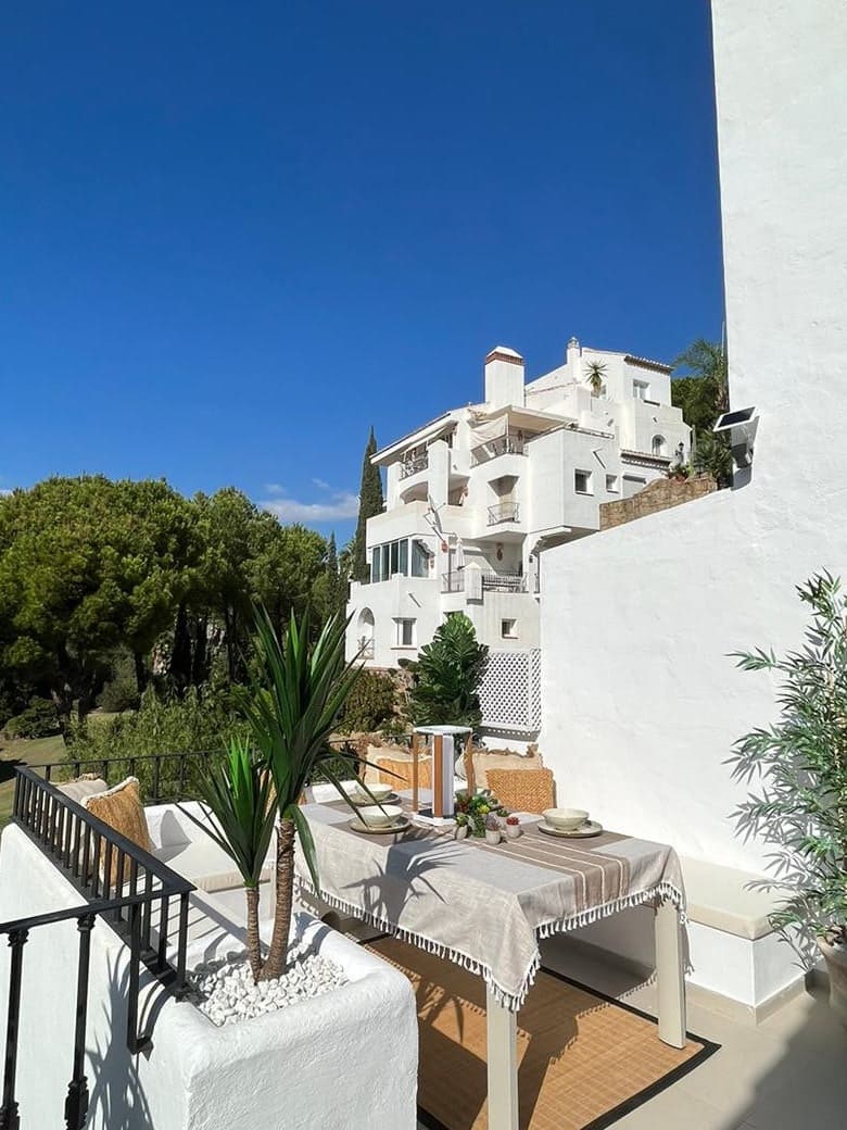 3 soveværelse Lejlighed til salg i Marbella med swimmingpool - € 699.000 (Ref: 10066364)