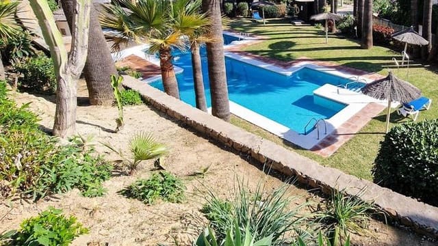 3 quarto Moradia para venda em Marbella com piscina garagem - 510 000 € (Ref: 10066365)
