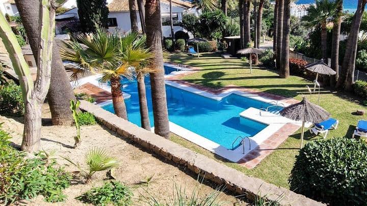 3 Zimmer Villa zu verkaufen in Marbella mit Pool Garage - 510.000 € (Ref: 10066365)