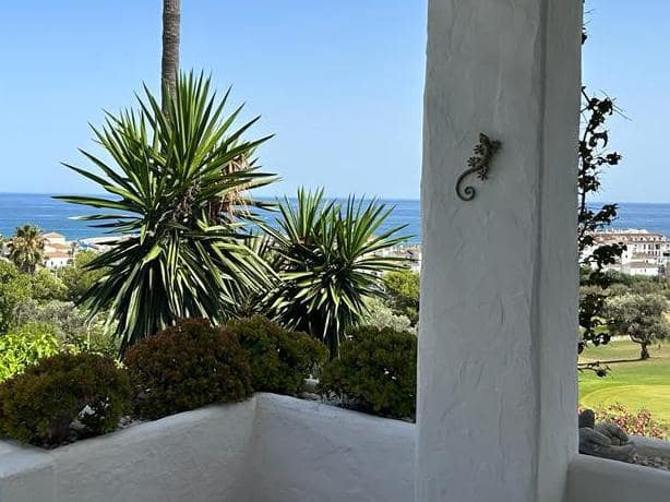 3 Zimmer Villa zu verkaufen in Marbella mit Pool Garage - 510.000 € (Ref: 10066365)