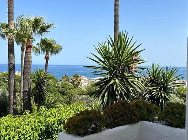 3 Zimmer Villa zu verkaufen in Marbella mit Pool Garage - 510.000 € (Ref: 10066365)