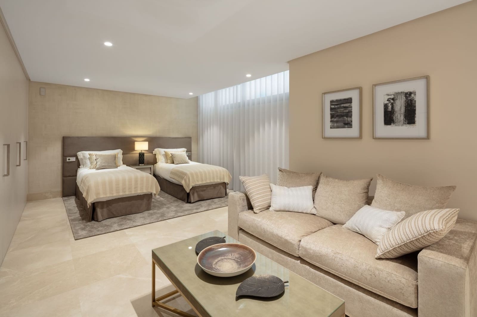 7 sypialnia Willa na sprzedaż w Estepona z basenem garażem - 7 650 000 € (Ref: 10066369)