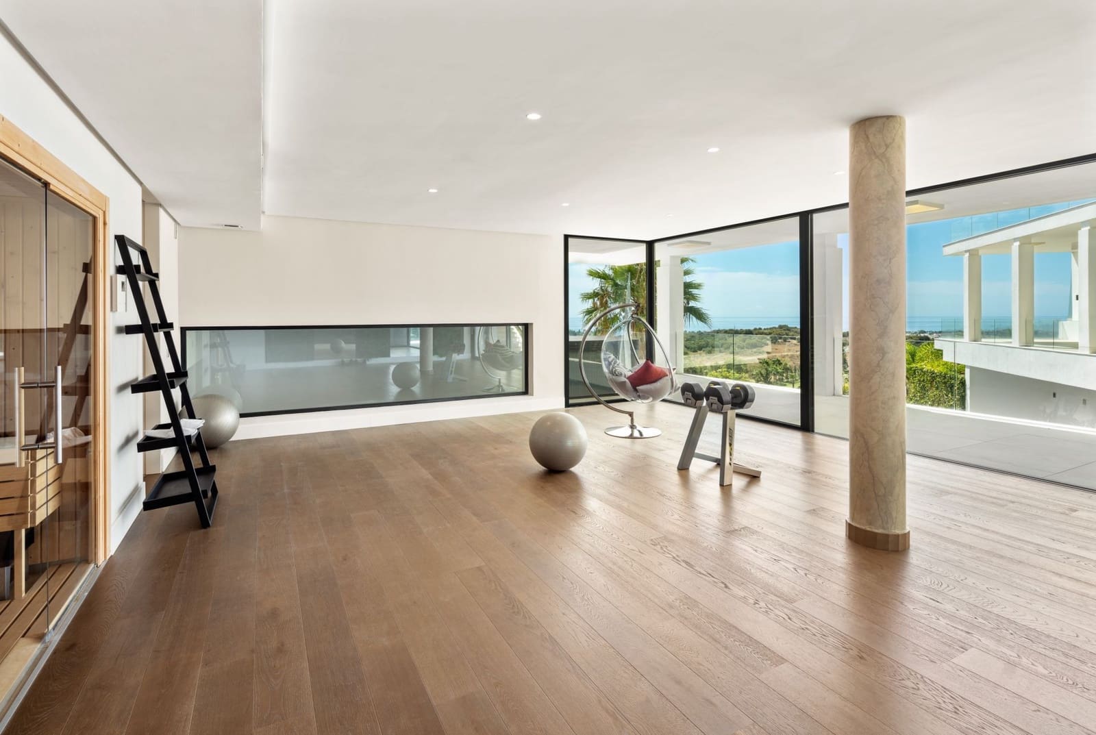 7 sypialnia Willa na sprzedaż w Estepona z basenem garażem - 7 650 000 € (Ref: 10066369)