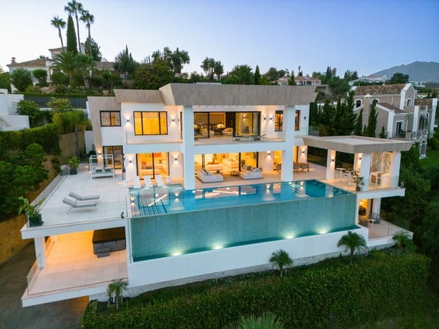 7 sypialnia Willa na sprzedaż w Estepona z basenem garażem - 7 650 000 € (Ref: 10066369)