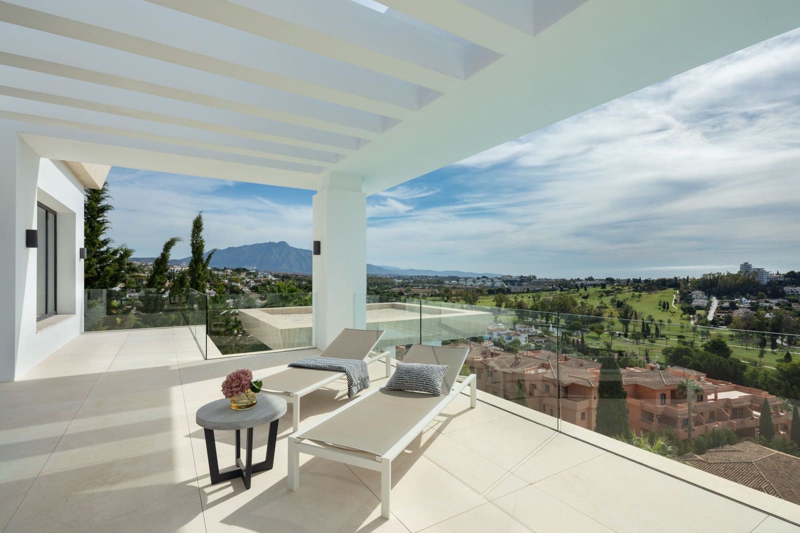 7 sypialnia Willa na sprzedaż w Estepona z basenem garażem - 7 650 000 € (Ref: 10066369)