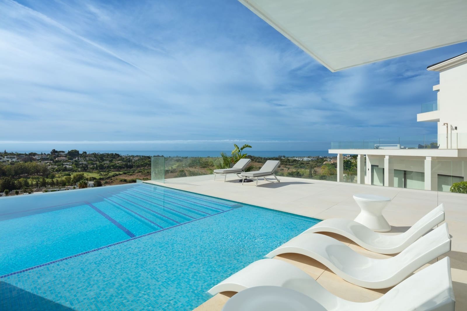 7 sypialnia Willa na sprzedaż w Estepona z basenem garażem - 7 650 000 € (Ref: 10066369)