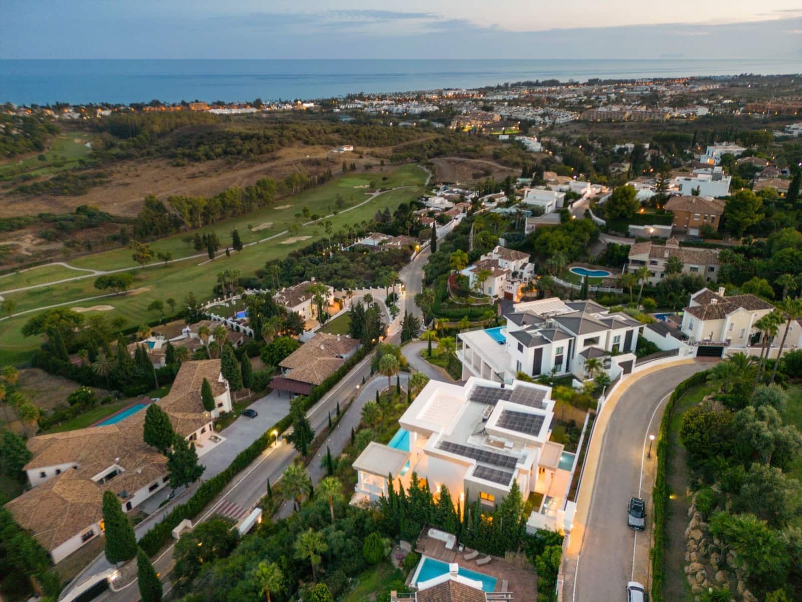 7 sypialnia Willa na sprzedaż w Estepona z basenem garażem - 7 650 000 € (Ref: 10066369)