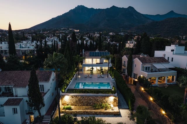 Chalet de 5 habitaciones en Marbella en venta con piscina garaje - 3.490.000 € (Ref: 10066375)