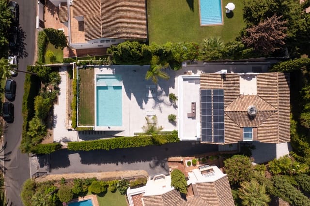 Chalet de 5 habitaciones en Marbella en venta con piscina garaje - 3.490.000 € (Ref: 10066375)