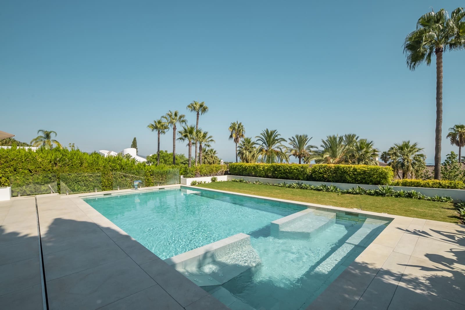 Chalet de 5 habitaciones en Marbella en venta con piscina garaje - 3.490.000 € (Ref: 10066375)