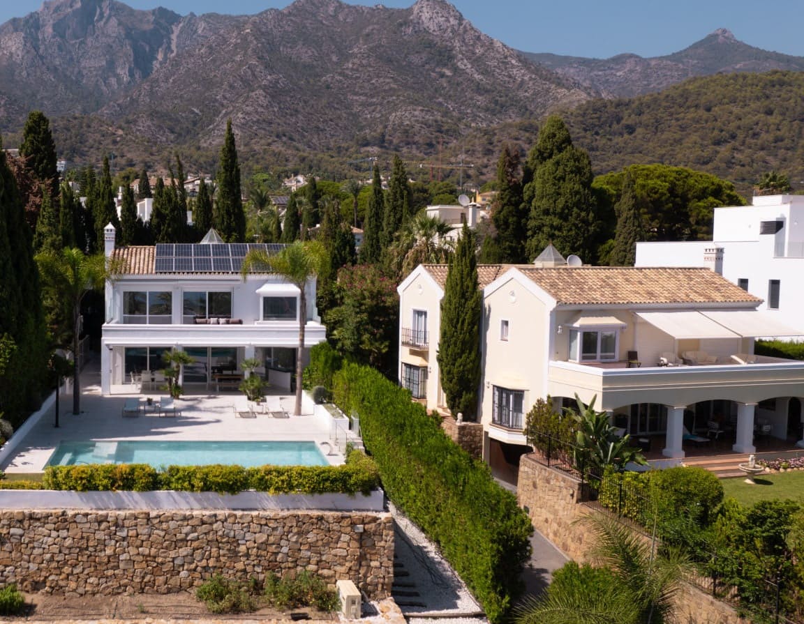 5 bedroom Villa for sale in Marbella with pool garage - € 3,490,000 (Ref: 10066376)