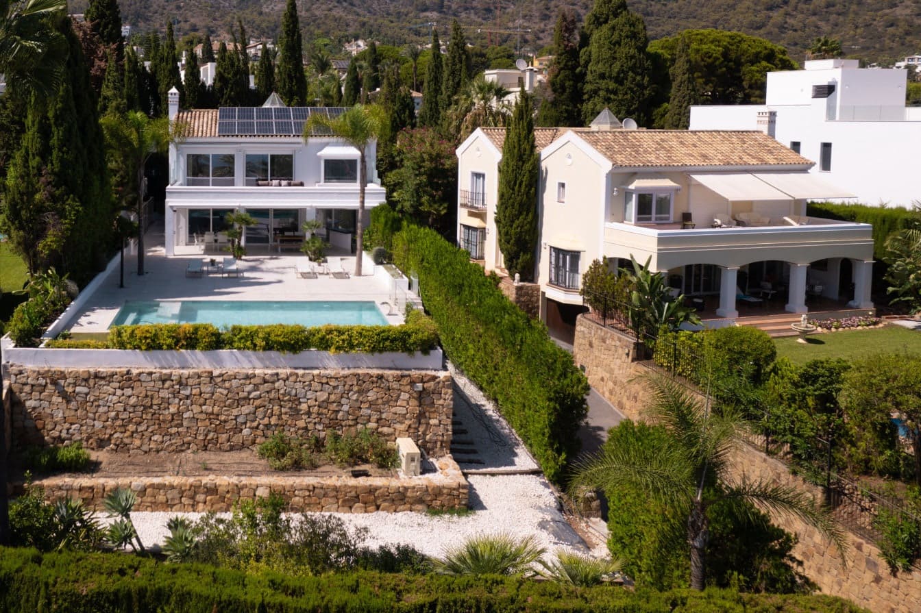 5 bedroom Villa for sale in Marbella with pool garage - € 3,490,000 (Ref: 10066376)