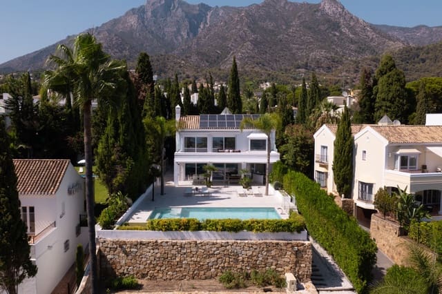 5 bedroom Villa for sale in Marbella with pool garage - € 3,490,000 (Ref: 10066376)