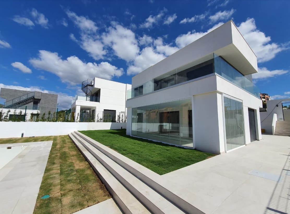 4 sovrum Villa till salu i Manilva med pool garage - 645 000 € (Ref: 10066381)