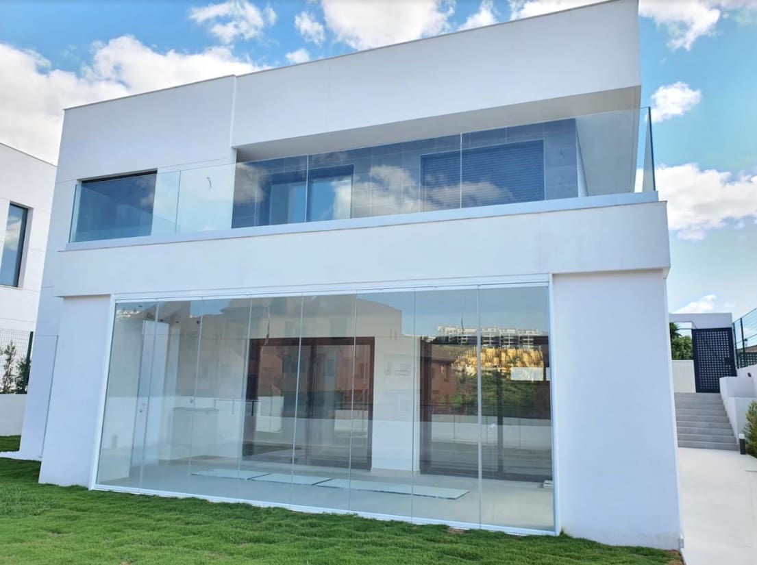 4 sovrum Villa till salu i Manilva med pool garage - 645 000 € (Ref: 10066381)