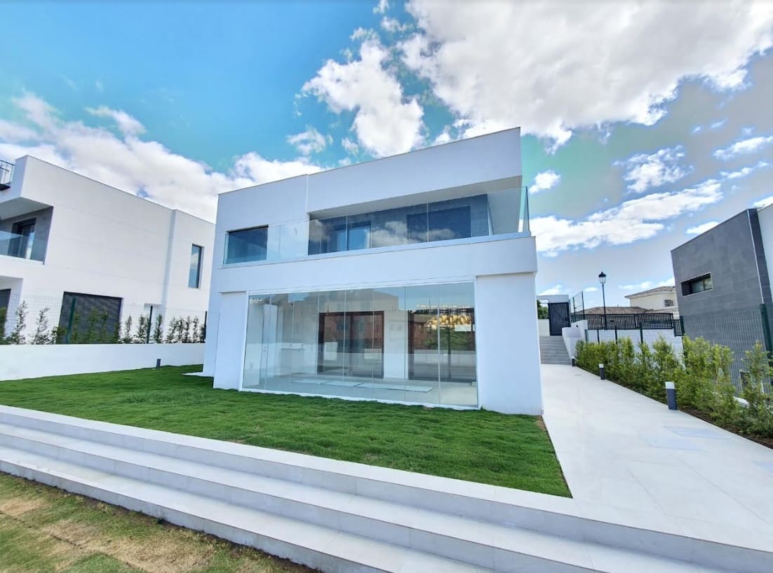 4 sovrum Villa till salu i Manilva med pool garage - 645 000 € (Ref: 10066381)