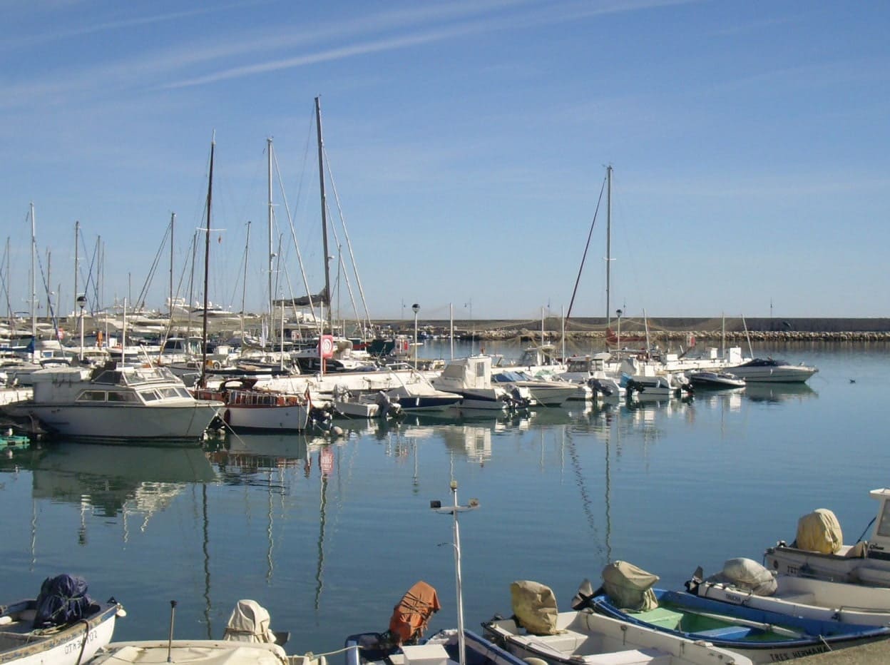 4 soverom Leilighet til salgs i Estepona med svømmebasseng garasje - € 391 000 (Ref: 10066382)