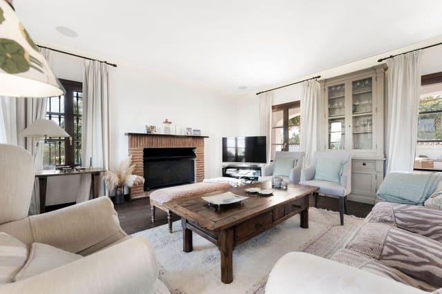 Chalet de 5 habitaciones en Benahavís en venta con piscina garaje - 1.895.000 € (Ref: 10066387)