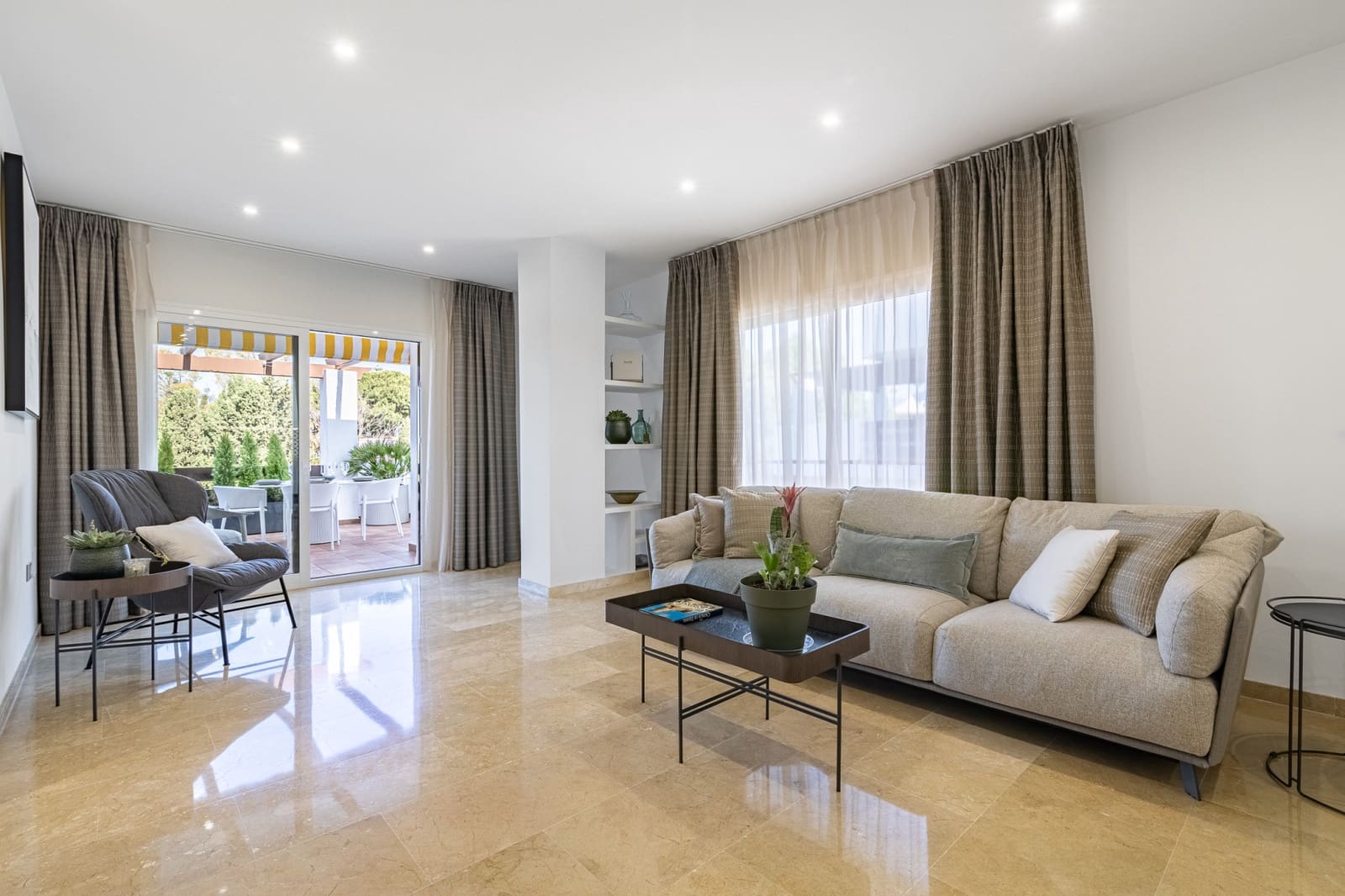 3 sypialnia Apartament na sprzedaż w Golden Mile z basenem garażem - 852 000 € (Ref: 10066388)