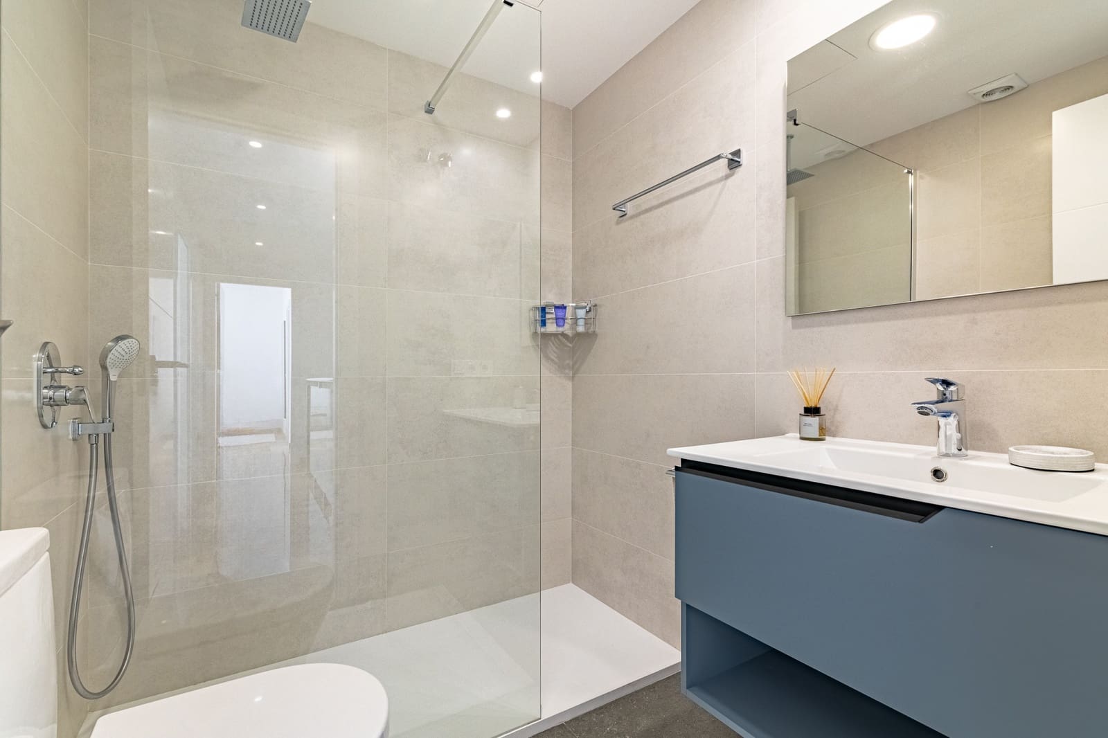 3 sypialnia Apartament na sprzedaż w Golden Mile z basenem garażem - 852 000 € (Ref: 10066388)