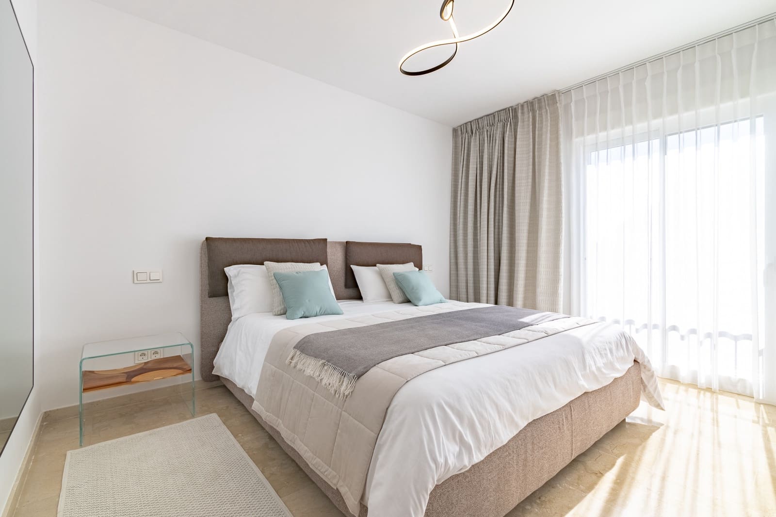 3 sypialnia Apartament na sprzedaż w Golden Mile z basenem garażem - 852 000 € (Ref: 10066388)