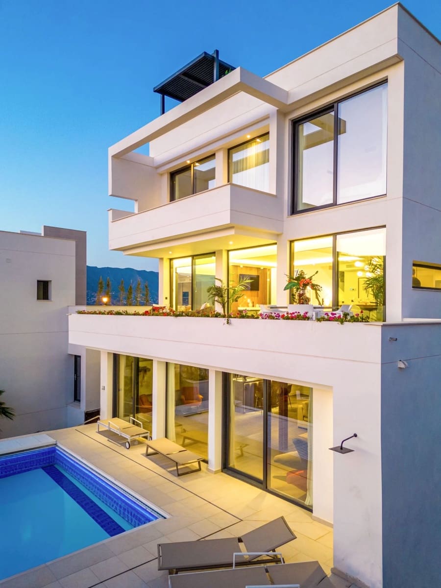 3 sypialnia Willa na sprzedaż w Mijas Costa z basenem garażem - 800 000 € (Ref: 10066390)