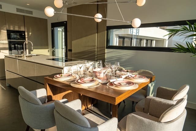Chalet de 3 habitaciones en Mijas Costa, Mijas en venta con piscina garaje - 800.000 € (Ref: 10066390)