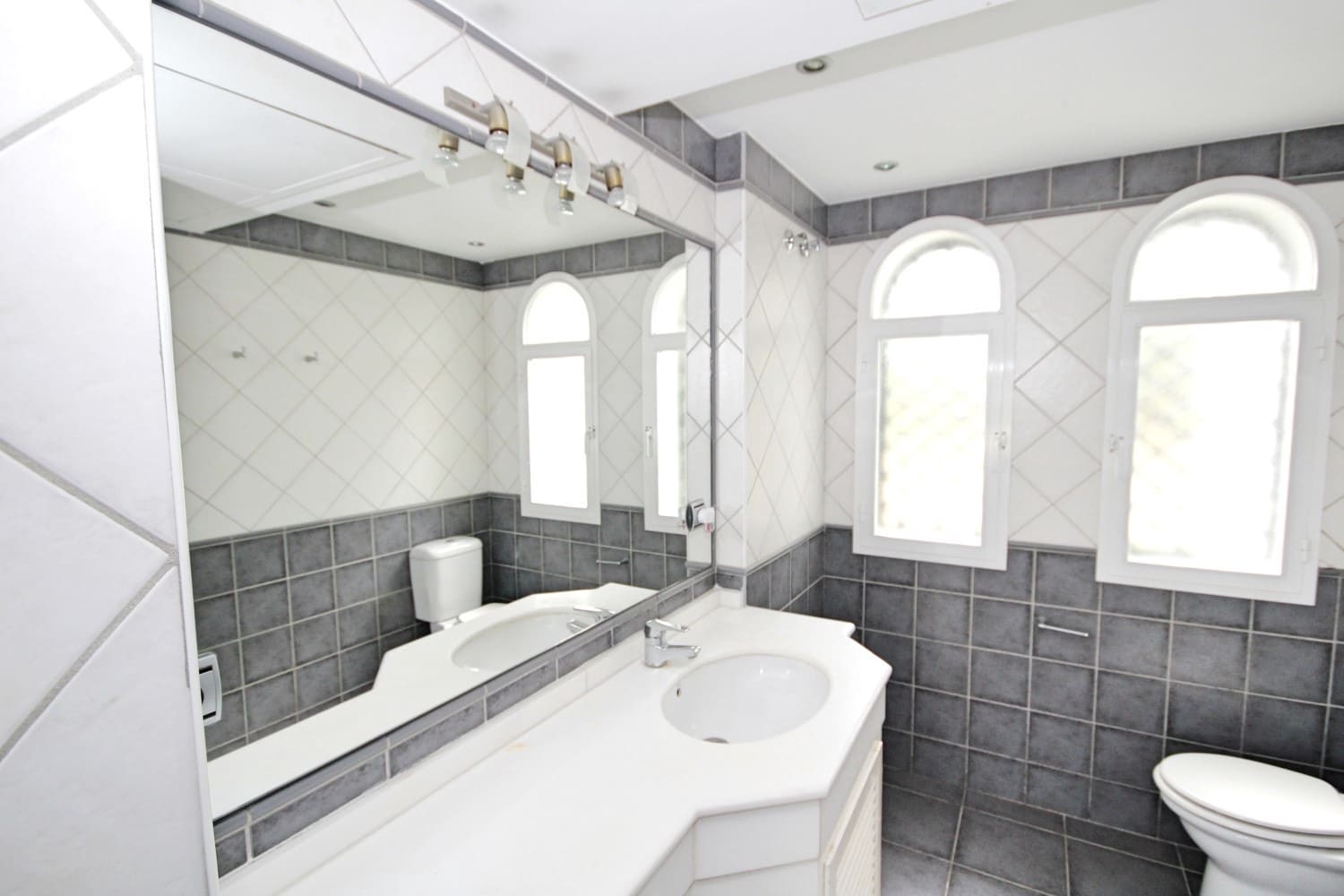 Chalet de 3 habitaciones en Marbella en venta con piscina garaje - 550.000 € (Ref: 10066394)