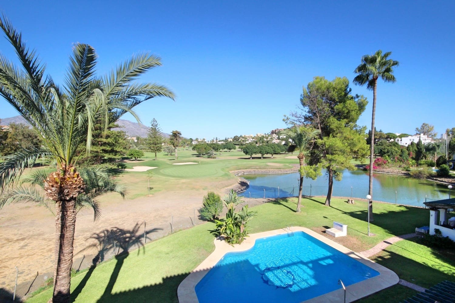 Chalet de 3 habitaciones en Marbella en venta con piscina garaje - 550.000 € (Ref: 10066394)