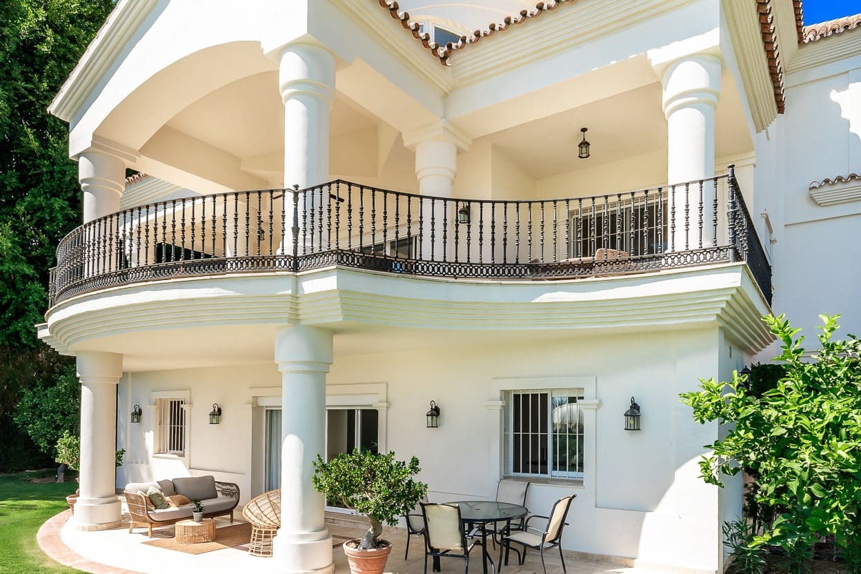 7 soverom Villa til salgs i Nueva Andalucia med svømmebasseng garasje - € 4 950 000 (Ref: 10066395)