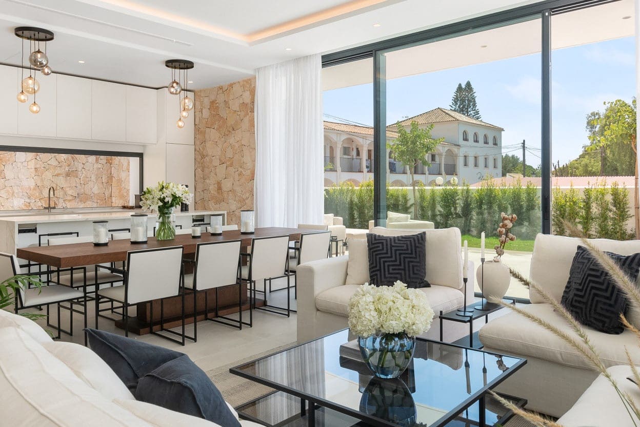 4 bedroom Villa for sale in Golden Mile with pool garage - € 3,500,000 (Ref: 10066402)