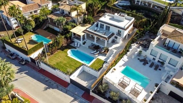 Chalet de 5 habitaciones en Nueva Andalucia, Marbella en venta con piscina garaje - 2.850.000 € (Ref: 10066403)