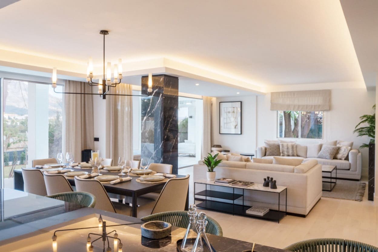 5 slaapkamer Villa te koop in Nueva Andalucia met zwembad garage - € 2.850.000 (Ref: 10066403)