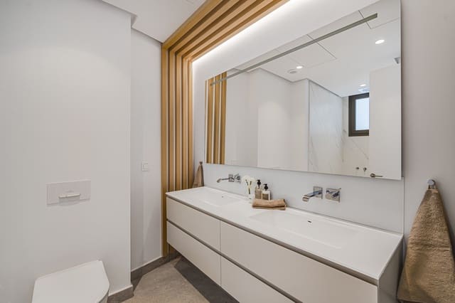 2 quarto Penthouse para venda em Benahavís com piscina garagem - 1 275 000 € (Ref: 10066420)