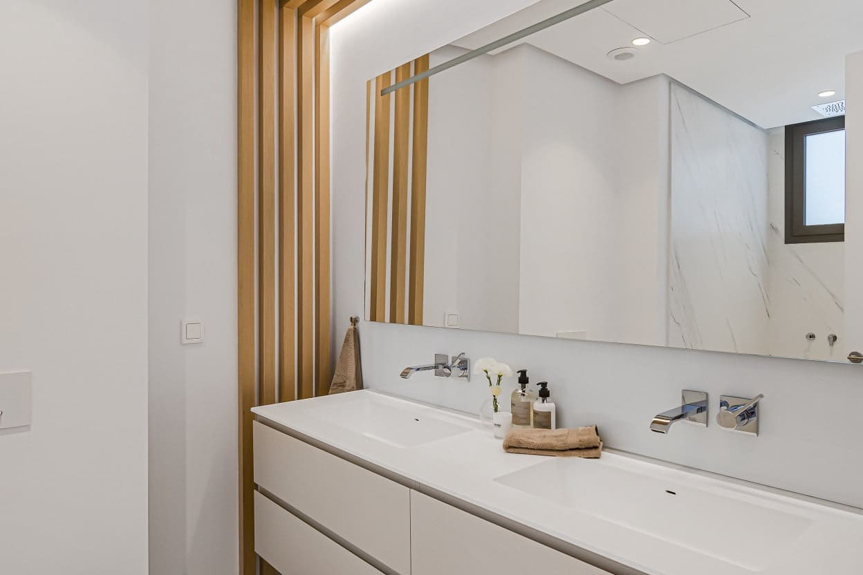 2 bedroom Penthouse for sale in Benahavis with pool garage - € 1,275,000 (Ref: 10066420)