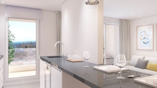 Apartamento de 3 habitaciones en Estepona en venta con piscina garaje - 278.700 € (Ref: 10066421)