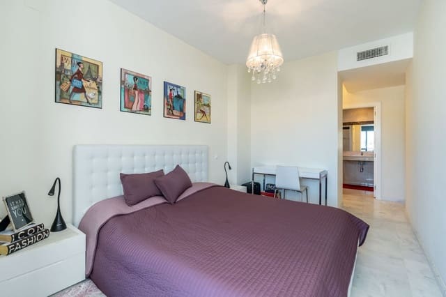 2 soverom Leilighet til salgs i Estepona med svømmebasseng garasje - € 329 500 (Ref: 10066422)