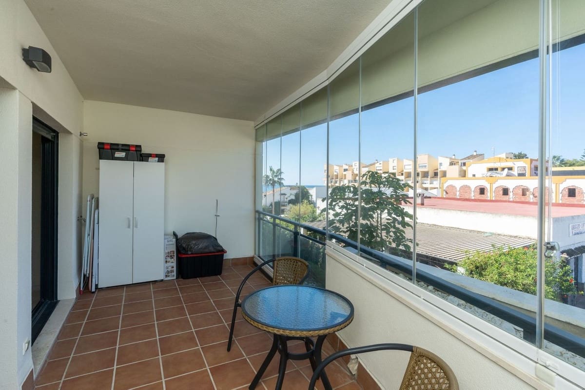 2 soverom Leilighet til salgs i Estepona med svømmebasseng garasje - € 329 500 (Ref: 10066422)