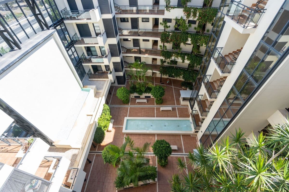 2 soverom Leilighet til salgs i Estepona med svømmebasseng garasje - € 329 500 (Ref: 10066422)