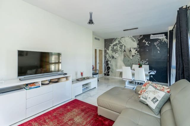 2 soverom Leilighet til salgs i Estepona med svømmebasseng garasje - € 329 500 (Ref: 10066422)