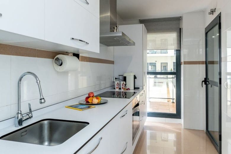 2 Zimmer Apartment zu verkaufen in Estepona mit Pool Garage - 329.500 € (Ref: 10066422)