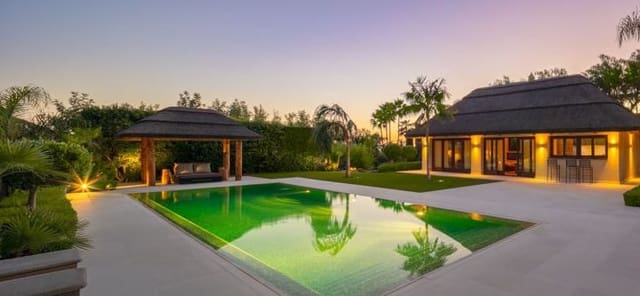 5 sypialnia Willa na sprzedaż w Marbella z basenem garażem - 9 500 000 € (Ref: 10066424)
