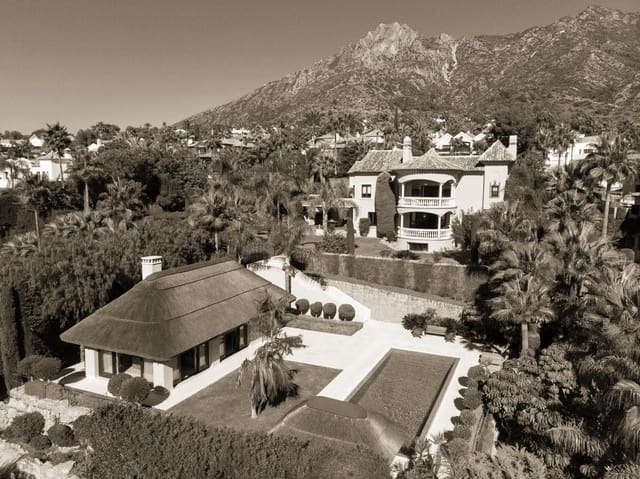 5 sypialnia Willa na sprzedaż w Marbella z basenem garażem - 9 500 000 € (Ref: 10066424)
