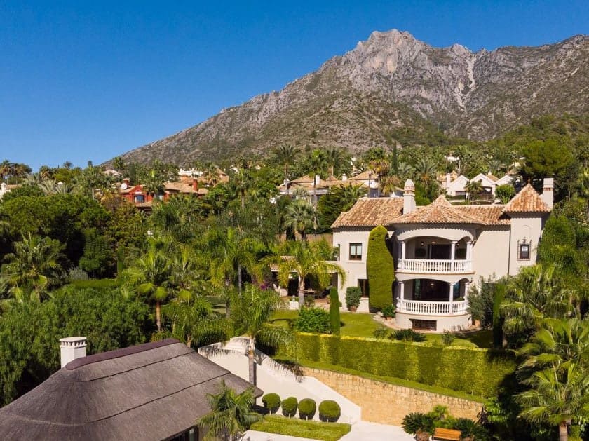 5 bedroom Villa for sale in Marbella with pool garage - € 9,500,000 (Ref: 10066424)