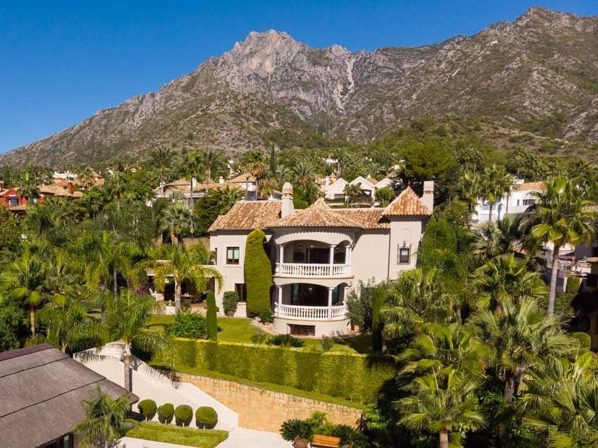 5 bedroom Villa for sale in Marbella with pool garage - € 9,500,000 (Ref: 10066424)